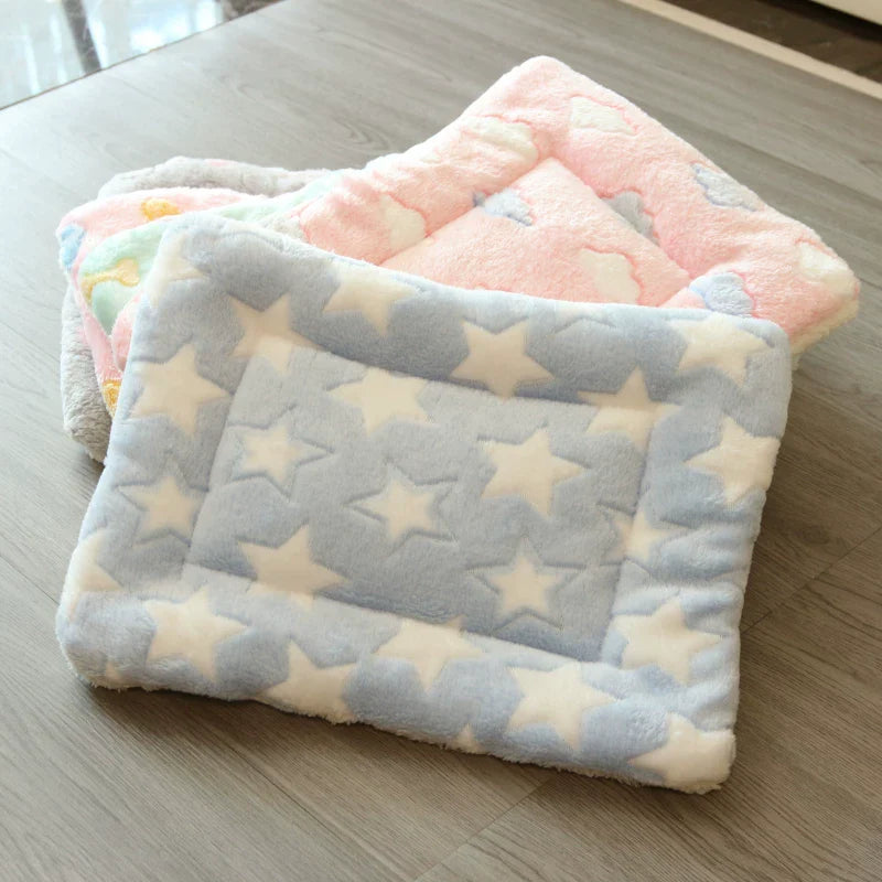 Dirfact | Warm Flannel Pet Sleeping Mat for Dogs and Cats Indoor Use
