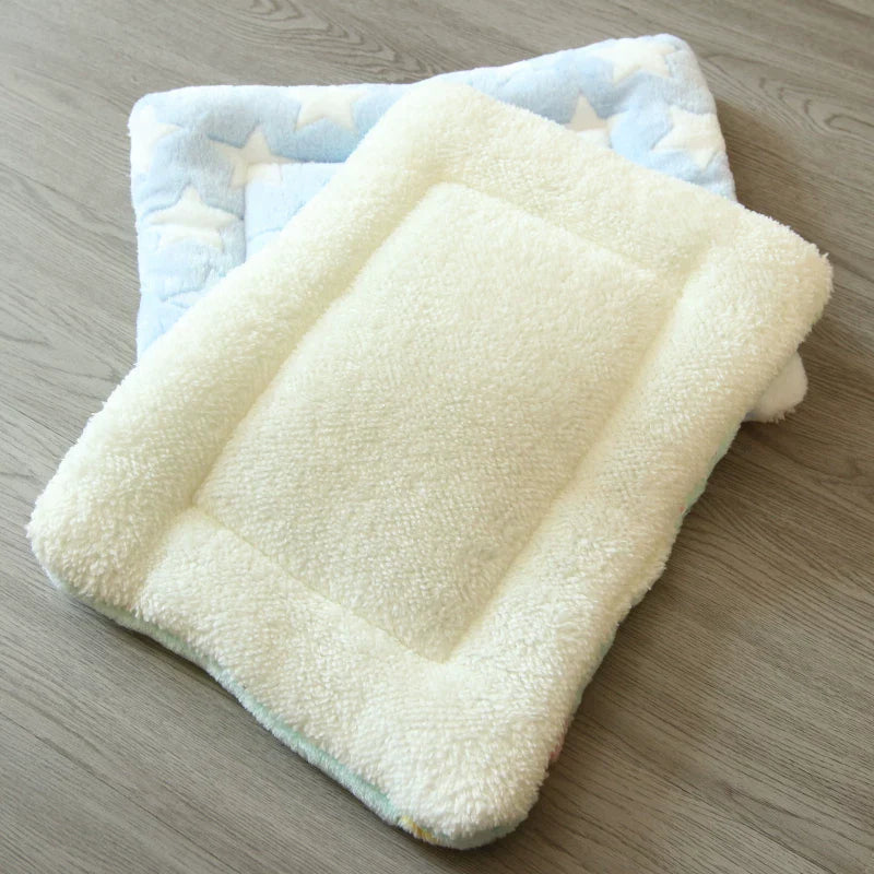 Dirfact | Warm Flannel Pet Sleeping Mat for Dogs and Cats Indoor Use